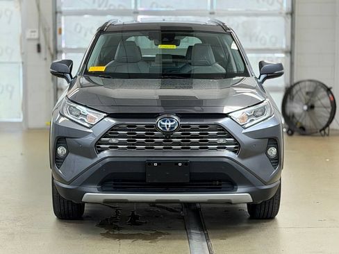 Used 2021 Toyota RAV4 Limited AWD/4WD image 2