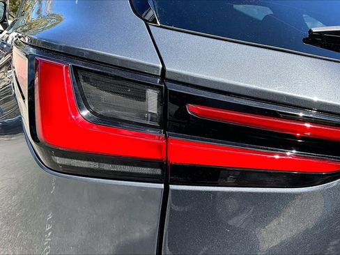 Used 2025 Lexus NX 250 FWD w/ Premium Package image 29