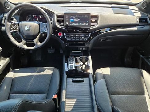Used 2023 Honda Passport Elite image 12