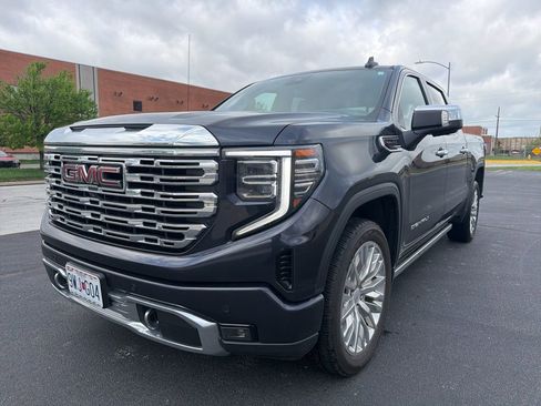 Used 2023 GMC Sierra 1500 Denali w/ Denali Reserve Package image 3
