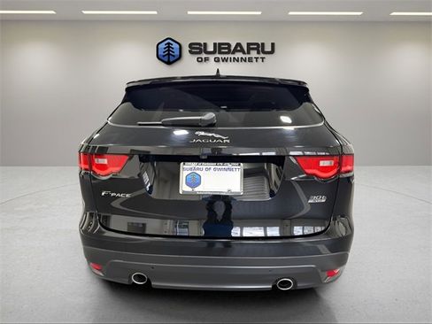 Used 2019 Jaguar F-PACE Prestige image 4