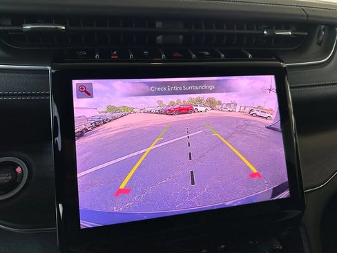 Used 2025 Jeep Grand Cherokee Overland AWD/4WD image 26
