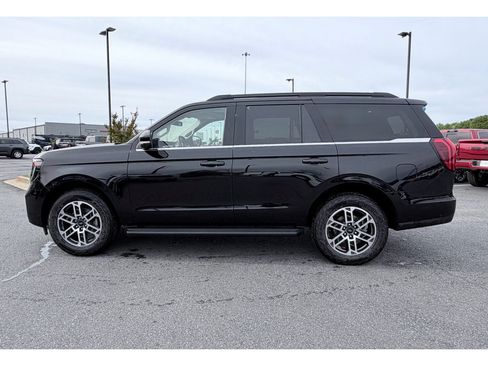Used 2025 Ford Expedition Active AWD/4WD image 5