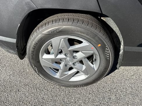 New 2026 Hyundai Kona SE image 17