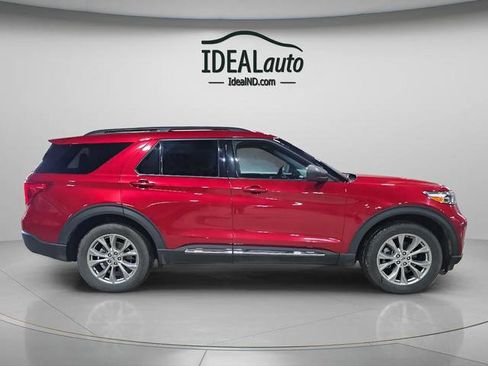 Used 2020 Ford Explorer XLT w/ Equipment Group 202A image 10
