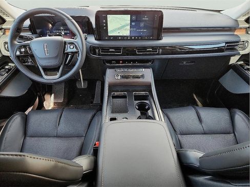 New 2025 Lincoln Aviator Reserve w/ Equipment Group 201A image 10