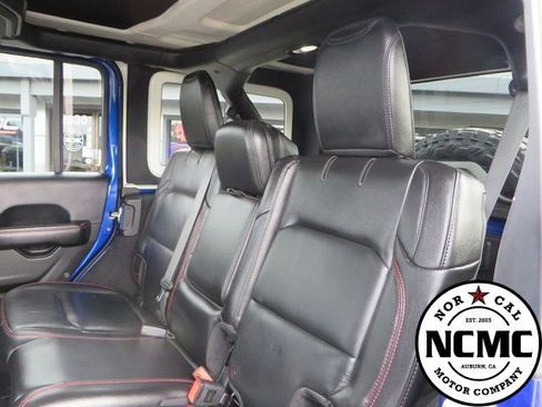 Used 2018 Jeep Wrangler Unlimited Rubicon image 40