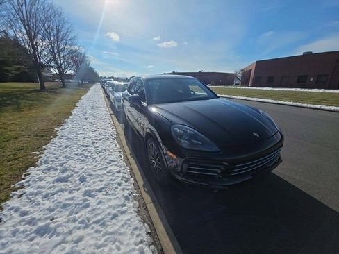 Used 2020 Porsche Cayenne image 3