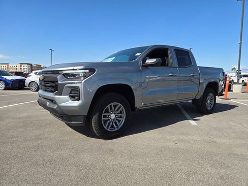 New 2026 Chevrolet Colorado LT w/ LT Convenience Package AWD/4WD image 2