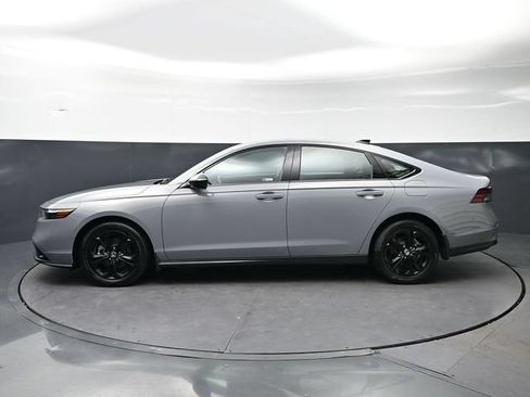 Certified 2025 Honda Accord SE image 8