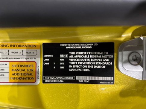 Used 2019 Aston Martin V8 Vantage Coupe image 88