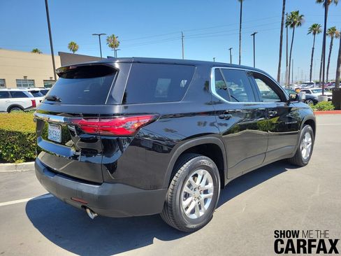 Used 2022 Chevrolet Traverse LS FWD image 4