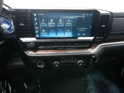 Used 2024 Chevrolet Silverado 1500 LT AWD/4WD image 17