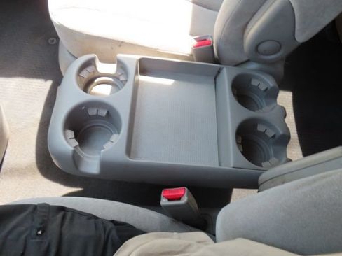 Used 2008 Kia Sedona LX FWD image 25