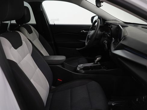 Used 2024 Chevrolet Trax LS image 11