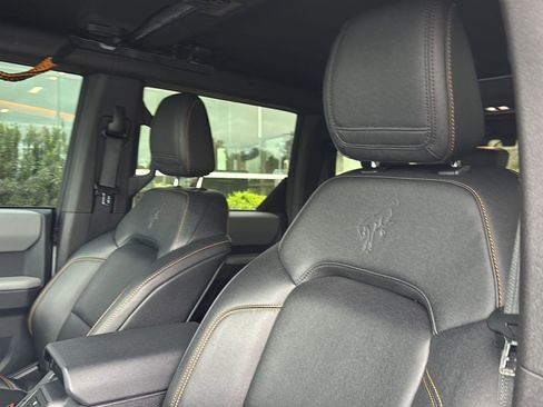 Used 2023 Ford Bronco Badlands image 27