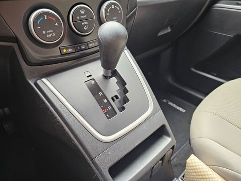 Used 2015 MAZDA MAZDA5 Sport FWD image 29