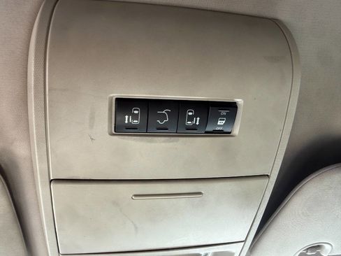 Used 2015 Dodge Grand Caravan SXT w/ Security Group image 22