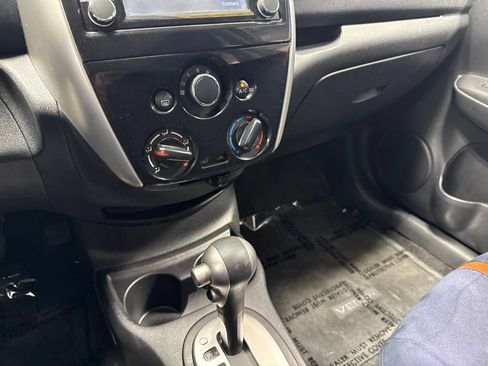 Used 2016 Nissan Versa Note SR w/ SR Tech Package FWD image 17