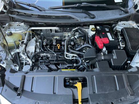 Used 2021 Nissan Rogue SV image 15