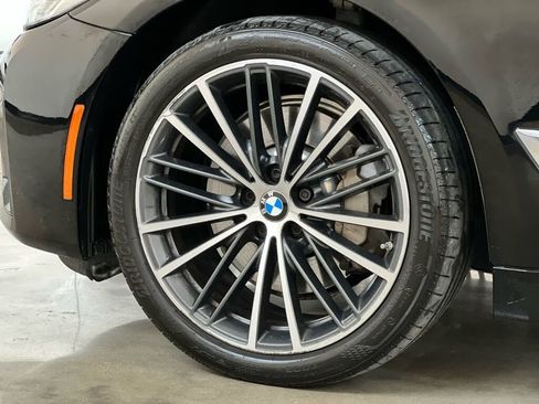 Used 2022 BMW 530i w/ M Sport Package image 12