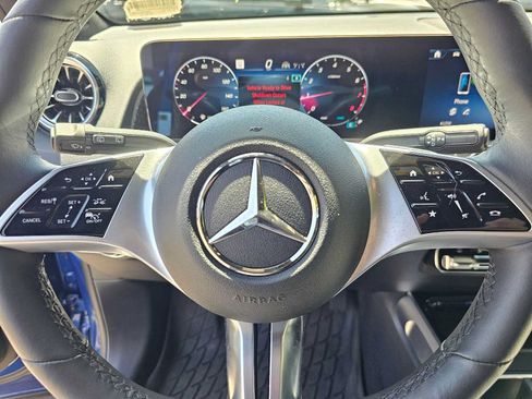 Used 2026 Mercedes-Benz GLB 250 image 22