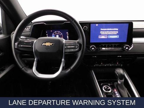 Used 2023 Chevrolet Colorado LT w/ LT Convenience Package II AWD/4WD image 7