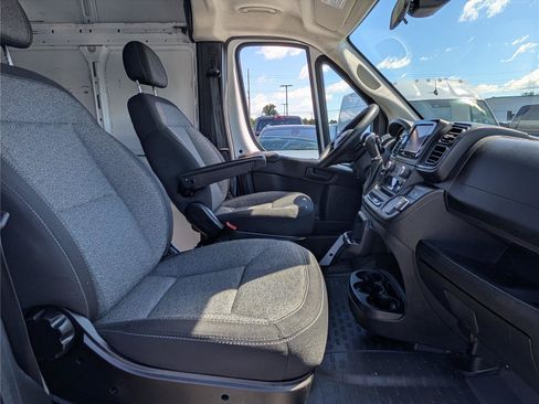 Used 2023 RAM ProMaster 2500 FWD image 10
