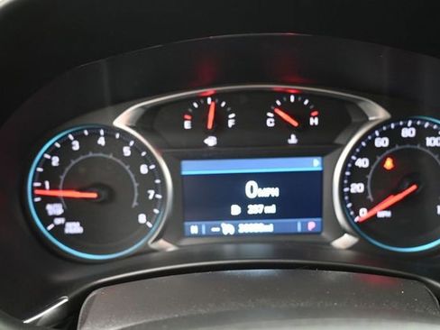 Used 2024 Chevrolet Equinox Premier FWD image 9