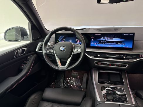 Used 2024 BMW X5 xDrive40i w/ Premium Package AWD/4WD image 28