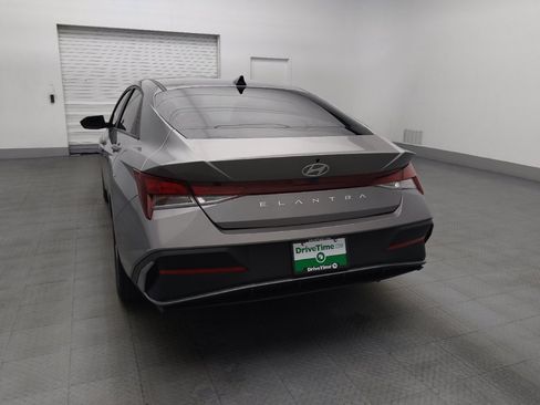 Used 2024 Hyundai Elantra SEL FWD image 6