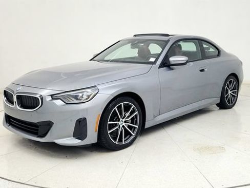 Used 2025 BMW 230i Coupe RWD image 4