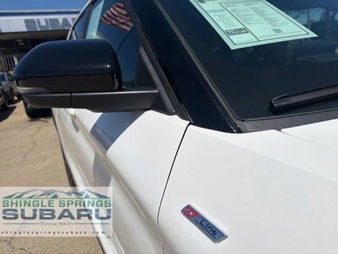 Used 2025 Ford Explorer ST-Line w/ ST-Line Street Pack AWD/4WD image 15