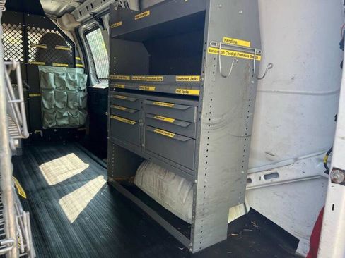 Used 2012 Chevrolet Express 2500 RWD image 8