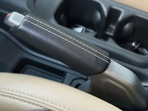 Used 2018 Jeep Wrangler Unlimited Sahara w/ Dual Top Group image 16