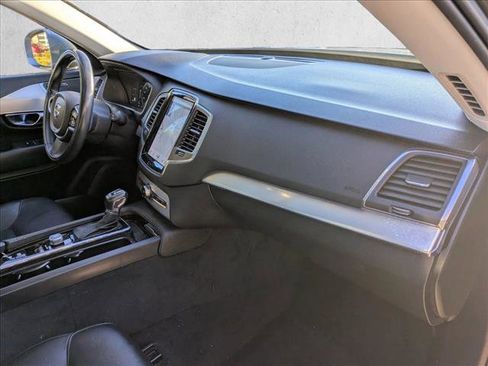 Used 2018 Volvo XC90 T5 Momentum w/ Convenience Package image 23