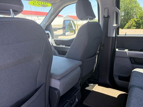 Used 2025 Ford F250 XLT AWD/4WD image 34