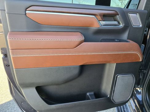 Used 2024 GMC Sierra 2500 Denali Ultimate image 39