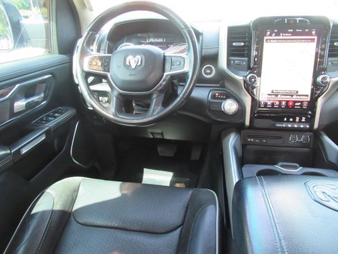 Used 2019 RAM 1500 Laramie RWD image 13
