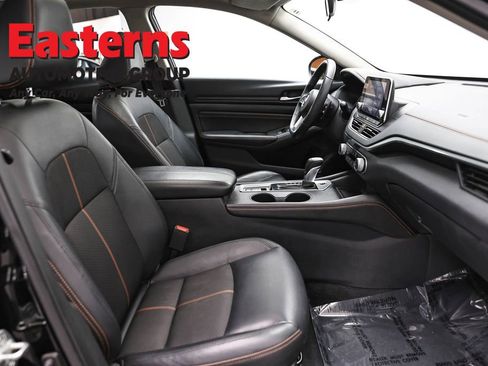 Used 2019 Nissan Altima 2.5 SR w/ SR Premium Package image 24