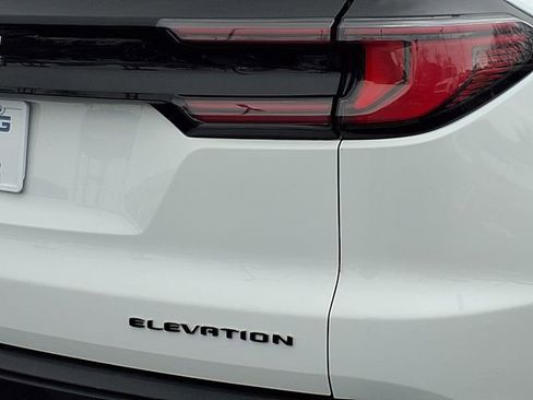 Used 2025 GMC Acadia Elevation image 26