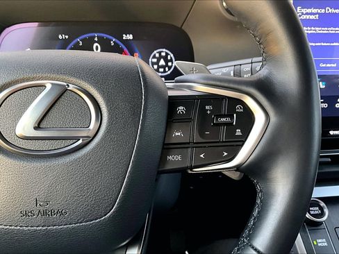 Used 2024 Lexus GX 550 w/ Cold Area Package image 19