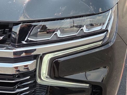 Used 2024 Chevrolet Tahoe LT w/ Luxury Package RWD image 10