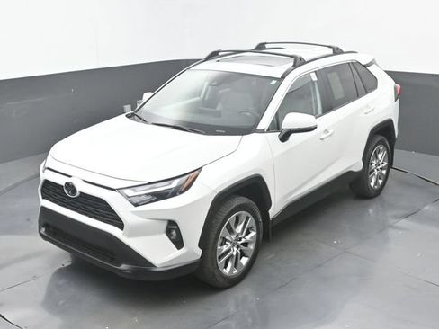 Used 2024 Toyota RAV4 XLE Premium FWD image 30
