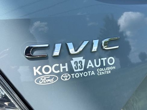 Used 2018 Honda Civic EX image 9
