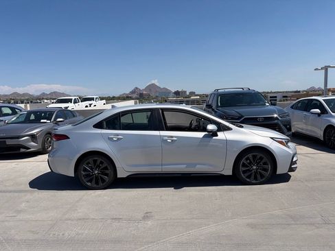 Used 2024 Toyota Corolla XSE FWD image 3