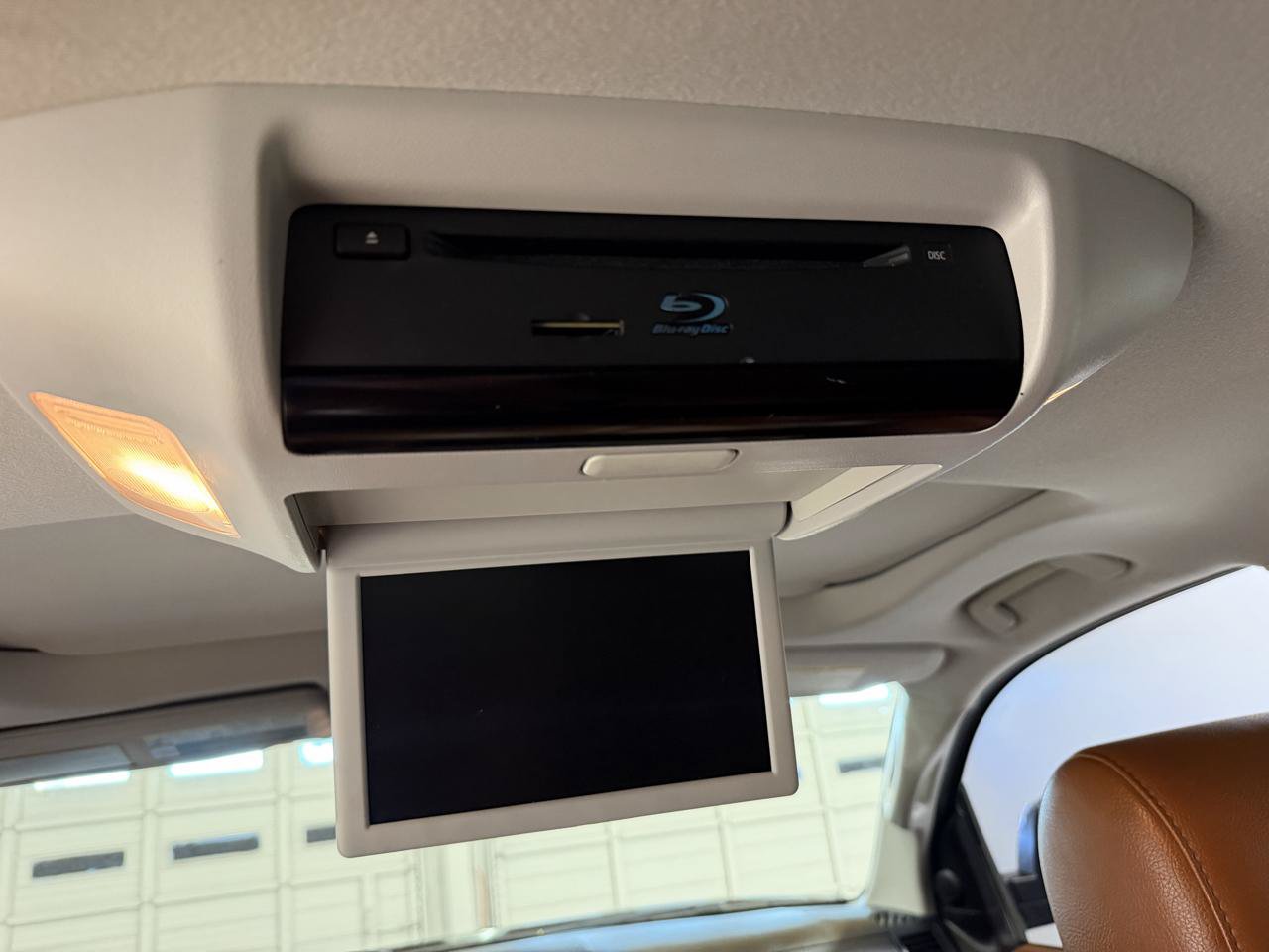 Used 2018 Toyota Sequoia Platinum w/ Carpet Mat Package AWD/4WD image 19