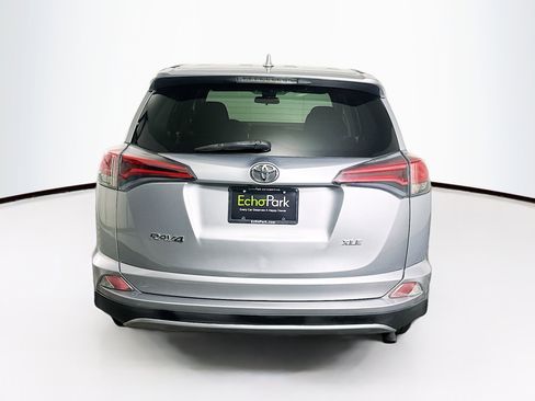 Used 2018 Toyota RAV4 XLE image 7