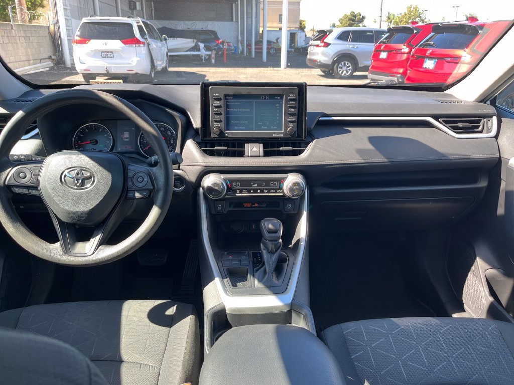 Used 2021 Toyota RAV4 XLE w/ Convenience Package FWD image 12
