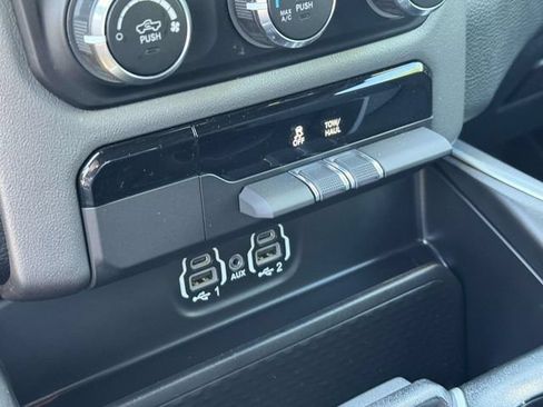 Used 2023 RAM 1500 Big Horn AWD/4WD image 15
